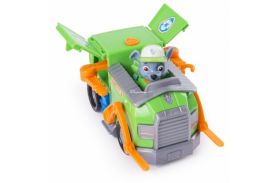 Figurina si autovehicul paw patrol remorcherul lui rocky