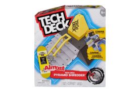 Tech deck set skate park pyramid shredder