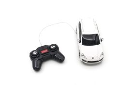 Masina cu telecomanda porsche cayenne turbo alb cu scara 1 la 24