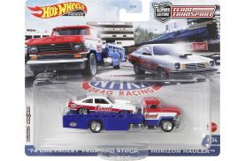 Hot wheels transportator horizon hauler cu masinuta chevrolet vegas stock '74 scara 1:64
