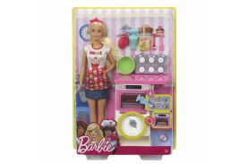 Papusa barbie in bucatarie