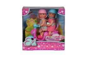 Evi cu scooter