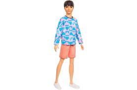 Barbie papusa baiat fashionistas cu bluza cu inimioare
