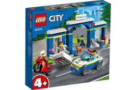 Lego city urmarire la sectia de politie 60370