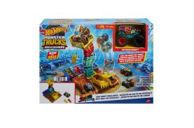 Hot wheels monster truck arena smashers provocarea saritura cu masina