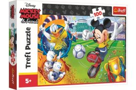 Puzzle trefl 100 mickey mouse pe terenul de sport