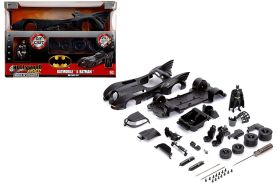 Masinuta batman 1989 build and collect scara 1 la 24