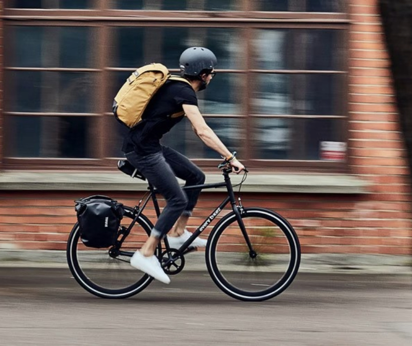 GHID: 4 moduri de a-ți face deplasarea cu bicicleta mai ușoară