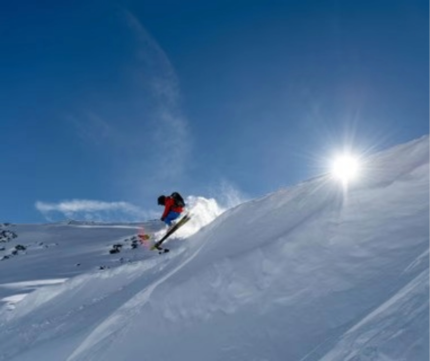 Descoperă cele mai bune stațiuni de schi din Elveția și Austria
