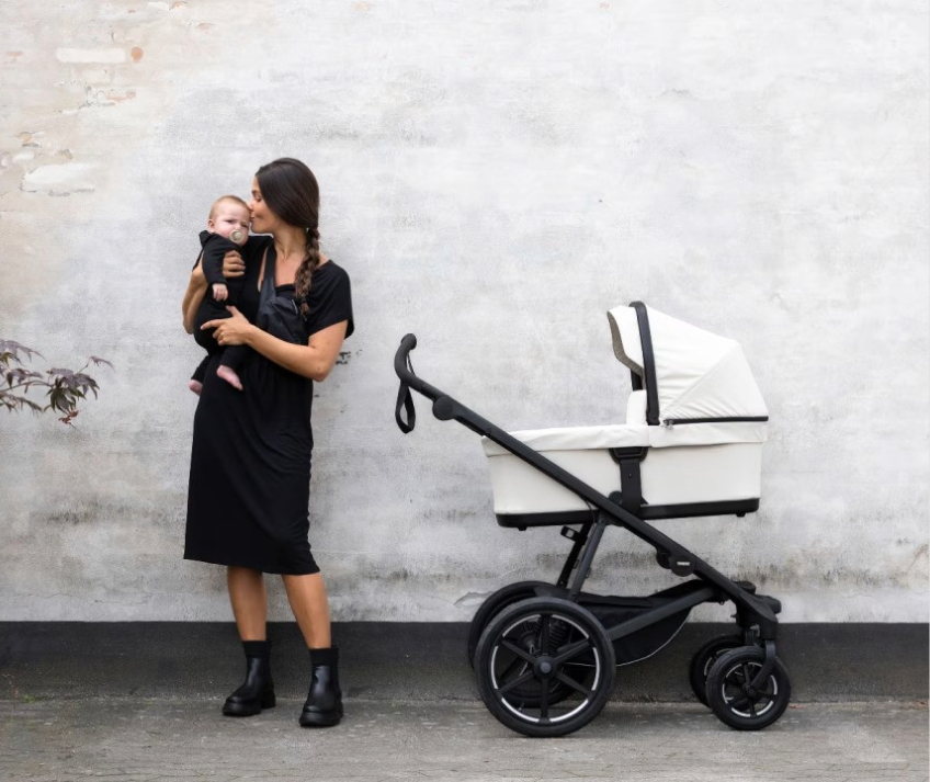 Cărucioarele și siguranța lor – de la nou-născut la copil mic